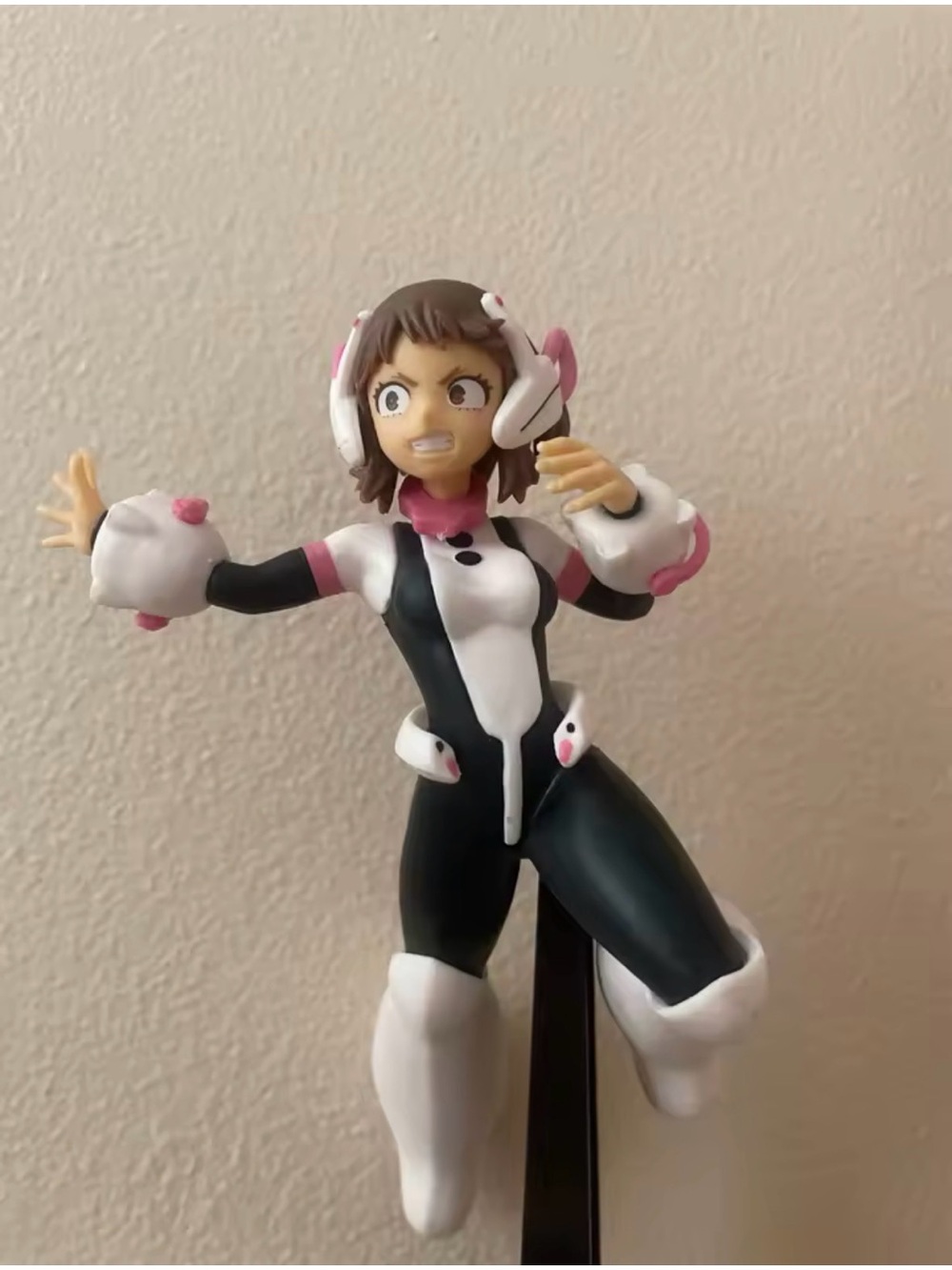 Uraraka Ochaco PVC Figure — Pink, White & Black - Picture 1 of 4
